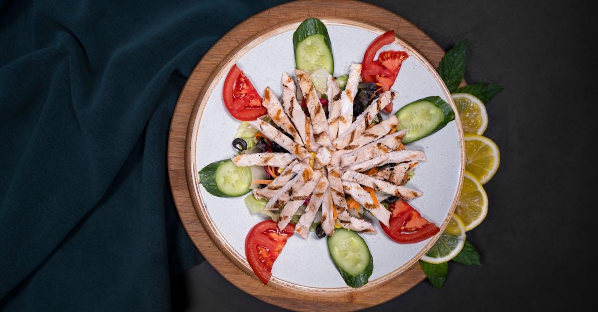 découvrez une délicieuse fusion culinaire avec nos donuts au poulet et à la mozzarella. ces douceurs salées allient tendreté du poulet et onctuosité de la mozzarella, offrant une expérience gustative unique et irrésistible. idéaux pour un apéritif original ou un plat réconfortant, ces donuts sauront ravir vos papilles.