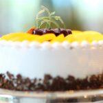 découvrez notre irrésistible gâteau chocolat-châtaigne, une délicieuse association de saveurs riches et réconfortantes. parfait pour les amateurs de douceurs, ce gâteau moelleux et gourmand saura ravir vos papilles lors de vos moments de pause ou pour célébrer une occasion spéciale.