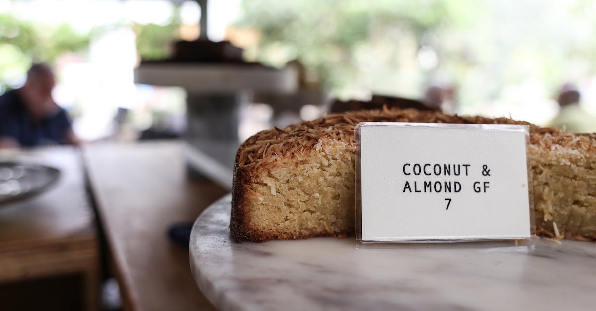 découvrez notre délicieuse recette de gâteau à la noix de coco, un délice moelleux et exotique qui ravira vos papilles. idéal pour les anniversaires ou les occasions spéciales, ce gâteau allie subtilement la douceur de la noix de coco à une texture aérienne. essayez-le dès maintenant !
