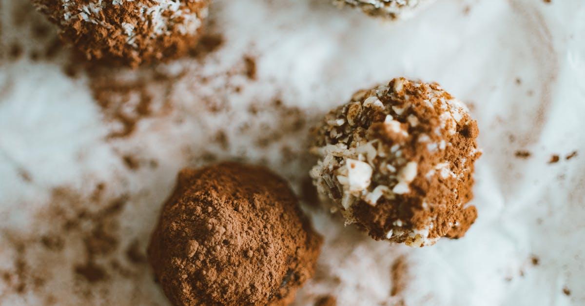 découvrez une délicieuse combinaison de saveurs avec notre recette de chocolat blanc à la noix de coco et à la framboise. un mélange exquis qui allie la douceur crémeuse du chocolat blanc, la richesse exotique de la noix de coco et l'acidité rafraîchissante des framboises. parfait pour vos desserts ou en encas gourmand!