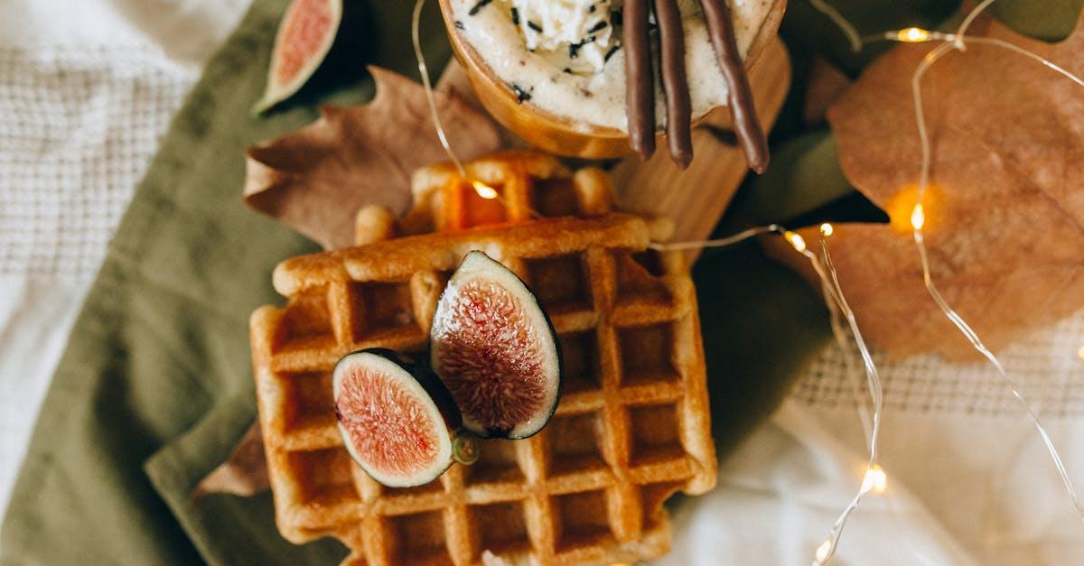 découvrez notre savoureux gâteau d'halloween, un délice terrifiant qui ravira vos invités. avec son design effrayant et ses saveurs envoûtantes, ce gâteau est parfait pour célébrer la nuit des sorcières. oserez-vous le goûter ?