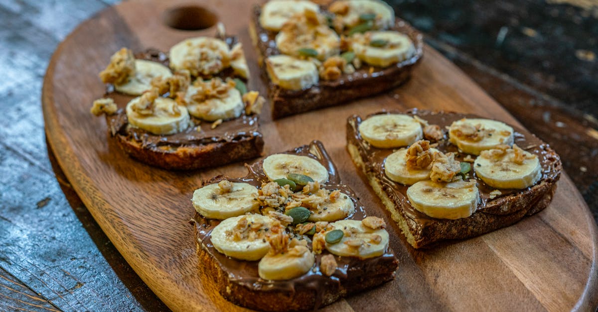 découvrez la recette facile et délicieuse de notre nutella fait maison ! savourez un chocolat crémeux aux noisettes, idéal pour tartiner sur du pain ou accompagner vos desserts. réalisez votre propre version saine et gourmande de cette fameuse pâte à tartiner.