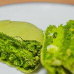 découvrez nos macarons italiens, de délicieuses douceurs aux textures légères et croustillantes, parfumées à la perfection. idéaux pour accompagner votre café ou pour offrir en cadeau, ces petites merveilles sucrées raviront vos papilles et étonneront vos invités.