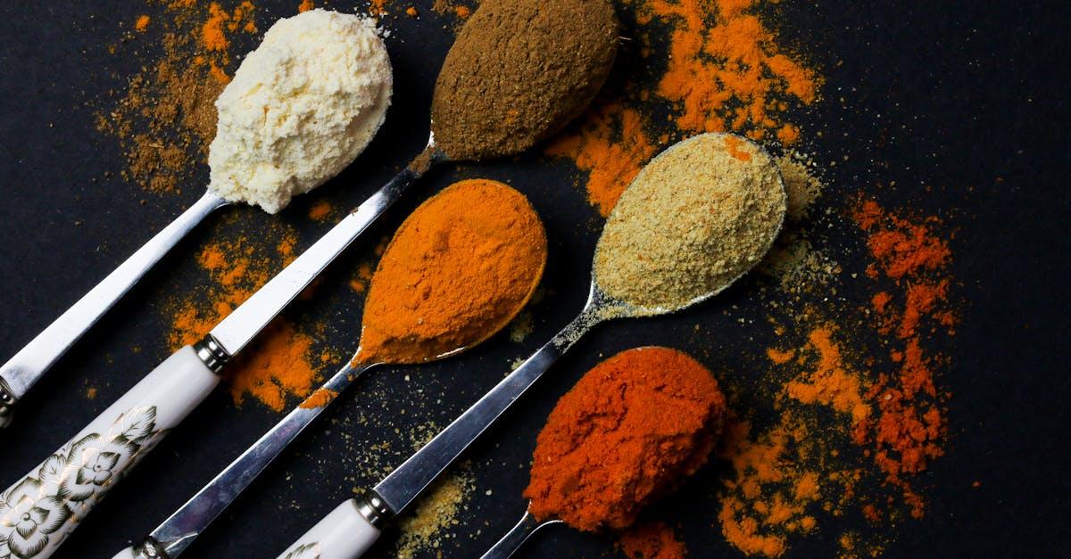 découvrez l'univers envoûtant des masalas, ces mélanges d'épices indiennes aux saveurs riches et variées. apprenez à les utiliser pour rehausser vos plats et explorer des recettes authentiques qui éveilleront vos papilles. plongez dans l'art de la cuisine indienne avec nos conseils et astuces.