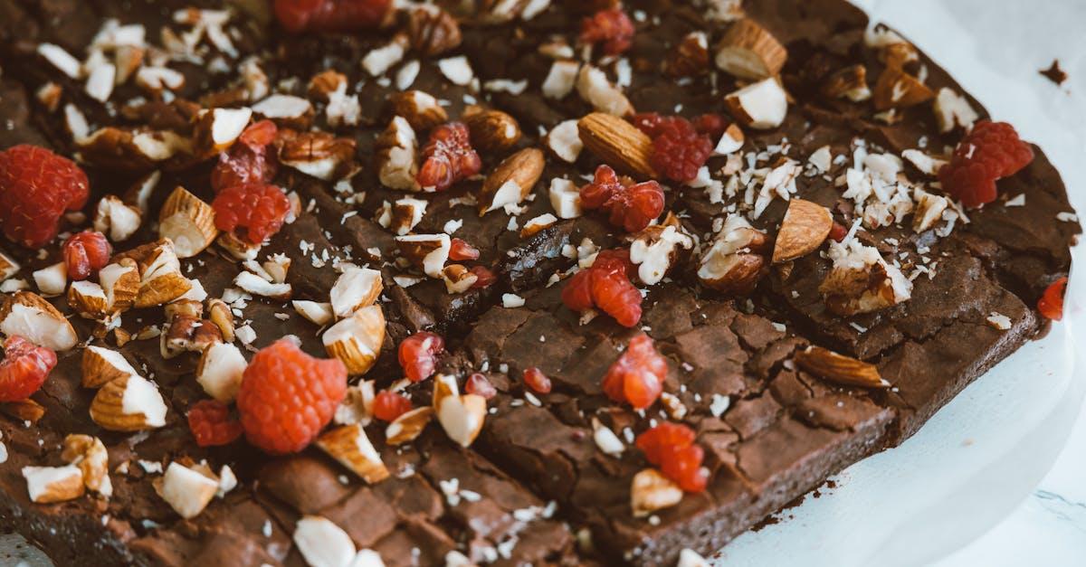 découvrez nos délicieux brownies au chocolat moelleux, une recette facile à réaliser qui ravira tous les amateurs de chocolat. parfaits pour toute occasion, ces brownies fondants en bouche sont à la fois riches et réconfortants. un plaisir irrésistible à savourer sans modération !