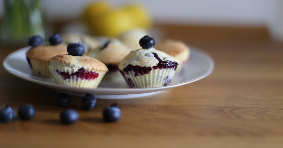 découvrez notre délicieuse sélection de muffins, parfaits pour le petit-déjeuner ou les collations. que vous aimiez les saveurs classiques ou les combinaisons audacieuses, nos recettes faciles à réaliser vous garantissent des moments gourmands à chaque bouchée.