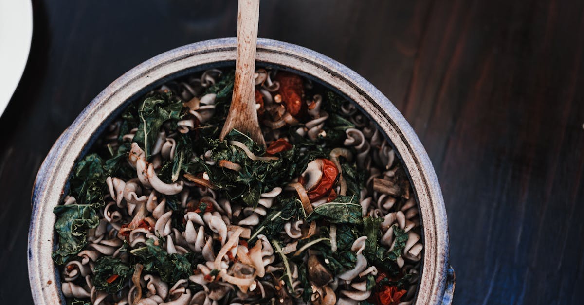 découvrez notre délicieuse tarte aux champignons et épinards, un plat savoureux alliant des saveurs terreuses et des légumes frais. parfaite pour un repas léger ou comme entrée lors de vos dîners entre amis, cette recette saura ravir vos papilles et éveiller vos sens.
