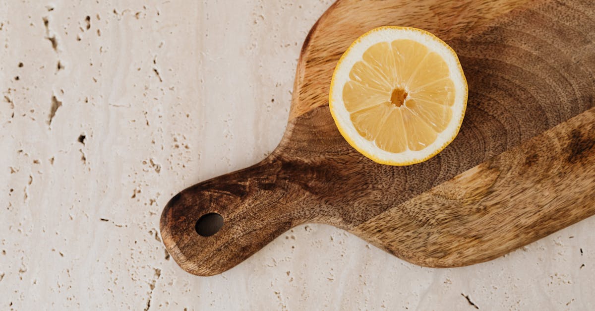 découvrez notre délicieuse tarte aux fruits sans cuisson, parfaite pour les chaudes journées d'été. facile à préparer, cette recette ravira vos papilles avec une croûte savoureuse et des fruits frais. idéale pour les desserts en famille ou entre amis !