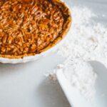 découvrez notre délicieuse recette de tarte aux noix de pécan crues, une alternative saine et gourmande aux desserts traditionnels. préparez cette douceur onctueuse et savoureuse, parfaite pour impressionner vos invités ou pour satisfaire vos envies sucrées tout en restant dans un mode de vie équilibré.