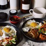 découvrez la recette du rösti, ce plat suisse irrésistible à base de pommes de terre croustillantes et dorées. parfait en accompagnement ou en plat principal, apprenez à concocter ce délice savoureux qui ravira vos papilles et celles de vos invités !
