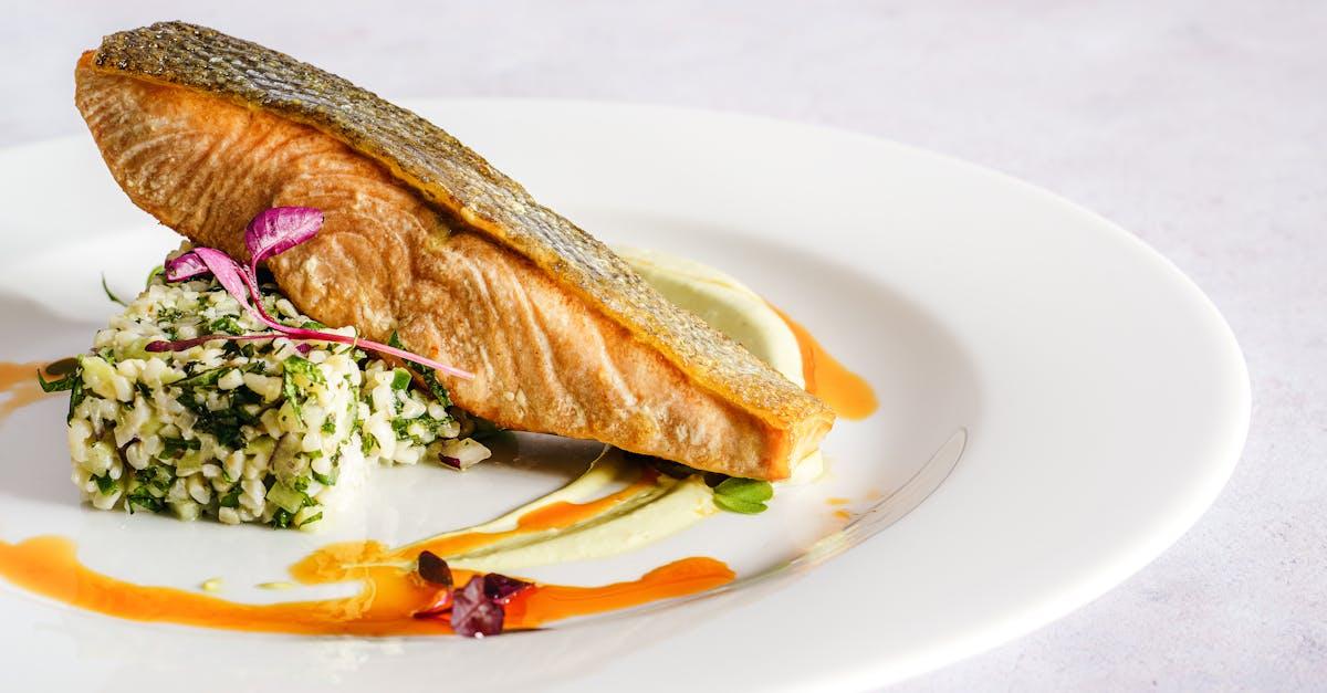 découvrez les bienfaits du saumon, un poisson riche en protéines et en acides gras oméga-3. apprenez à le cuisiner de manière savoureuse et saine avec nos recettes innovantes.