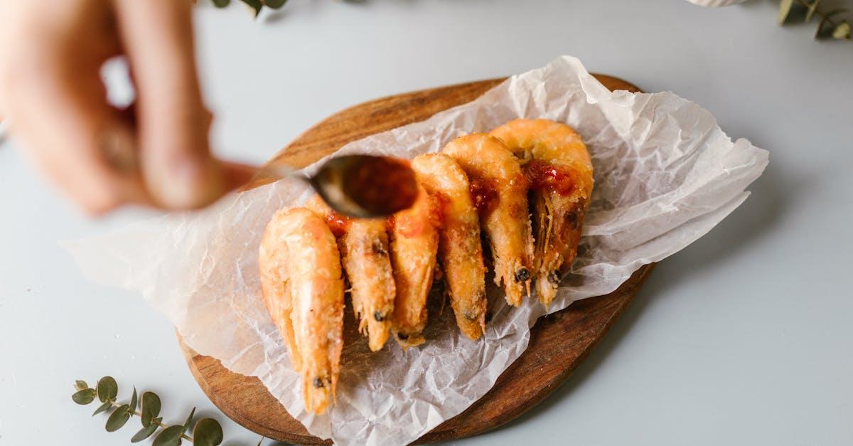 découvrez notre tartare de crevettes épicées, une recette raffinée qui allie fraîcheur des fruits de mer et saveurs intenses. parfait pour une entrée originale ou un plat léger qui ravira vos papilles.