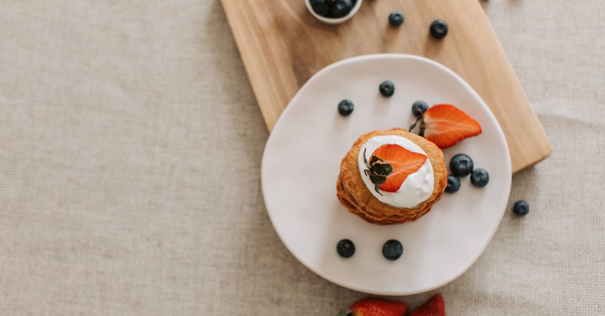 découvrez nos délicieuses pancakes à la patate douce, une alternative saine et savoureuse aux pancakes traditionnels. idéales pour un petit déjeuner énergisant ou un brunch gourmand, ces pancakes moelleux et légèrement sucrés raviront vos papilles. recette simple et rapide à réaliser!