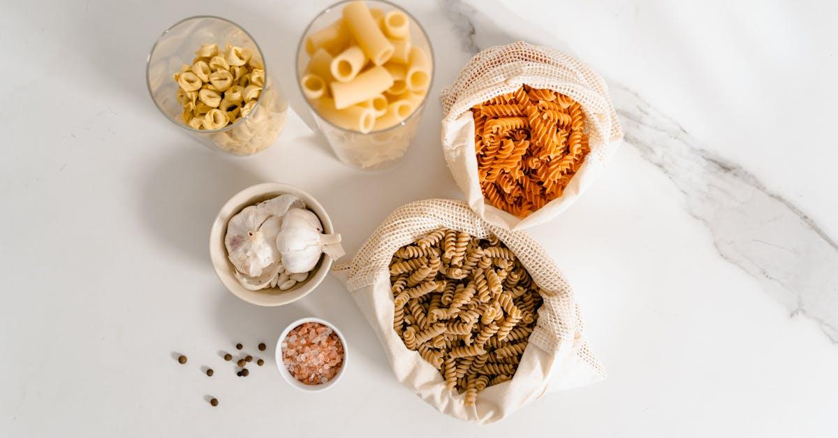 découvrez l'univers savoureux des tortellini, ces délicieuses pâtes farcies d'origine italienne. apprenez à les préparer, explorez des recettes variées et savourez des plats authentiques aux saveurs irrésistibles.