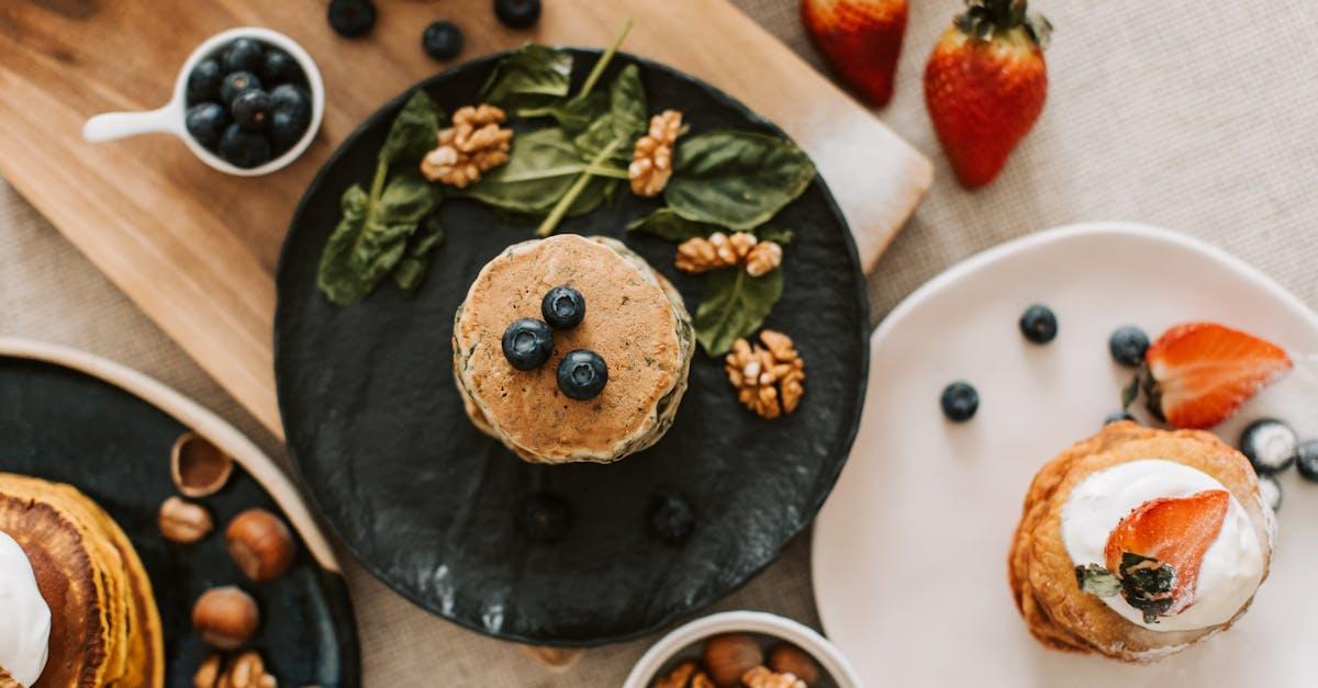 découvrez une recette délicieuse de pancakes vegan, légers et moelleux, parfaits pour un petit déjeuner sain et gourmand. faciles à préparer, ces pancakes sont réalisés avec des ingrédients naturels pour un plaisir sans compromis. essayez-les dès aujourd'hui et savourez chaque bouchée!