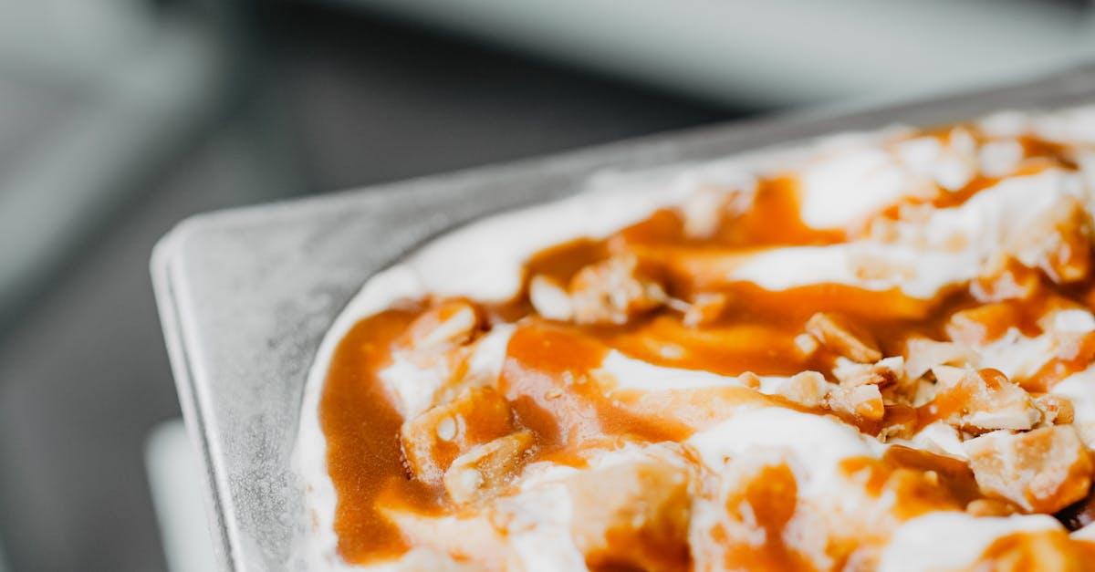 découvrez notre délicieuse recette de crème caramel, un dessert classique qui allie onctuosité et douceur. facile à réaliser, ce délice sucré ravira vos papilles et celles de vos convives. parfait pour toutes les occasions, apprenez à préparer cette gourmandise irrésistible avec des ingrédients simples et faits maison.