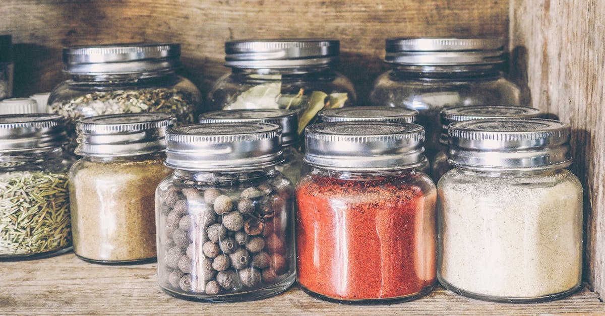 découvrez les meilleures alternatives au paprika pour rehausser le goût de vos plats. que ce soit pour un remplacement de dernière minute ou pour explorer de nouvelles saveurs, trouvez le substitut parfait qui apportera la touche d'épice que vous recherchez.