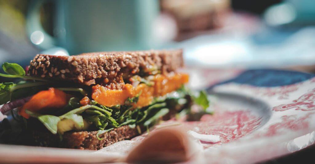 découvrez les bienfaits du pain de seigle pour votre santé. riche en fibres, vitamines et minéraux, il contribue à la digestion, régule la glycémie et favorise la satiété. explorez les avantages nutritionnels du pain de seigle dans votre alimentation quotidienne.