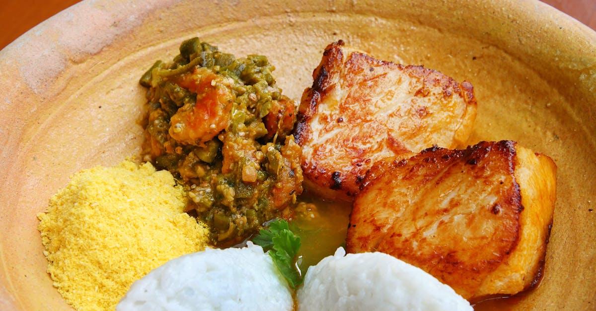 découvrez tout sur le couscous : son histoire, ses différentes recettes traditionnelles et astuces pour le préparer à la maison. savourez ce plat emblématique de la cuisine du maghreb !