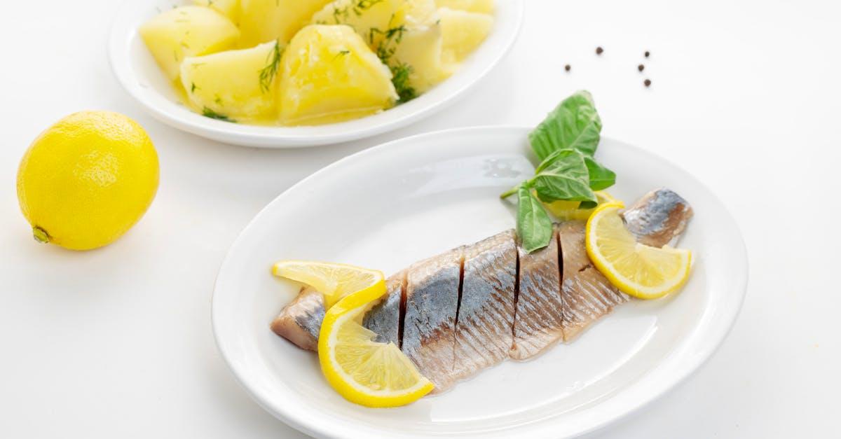découvrez comment préparer des pommes de terre bouillies savoureuses, faciles à réaliser et parfaites en accompagnement de vos plats préférés. astuces de cuisson et conseils pour des pommes de terre tendres à chaque fois !