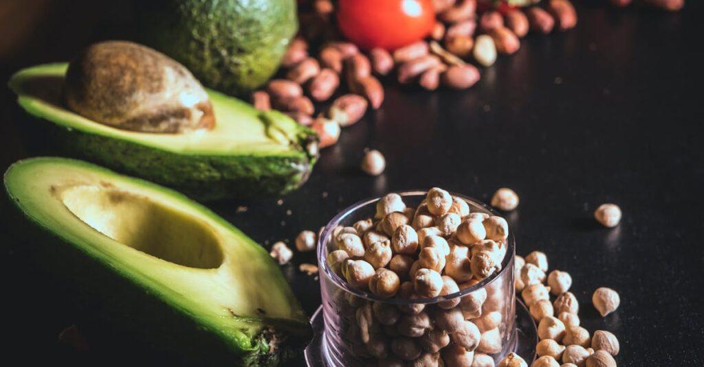 découvrez tout sur les pois chiches : bienfaits nutritionnels, conseils de cuisson, recettes et astuces pour intégrer cet aliment sain et délicieux dans votre alimentation au quotidien.