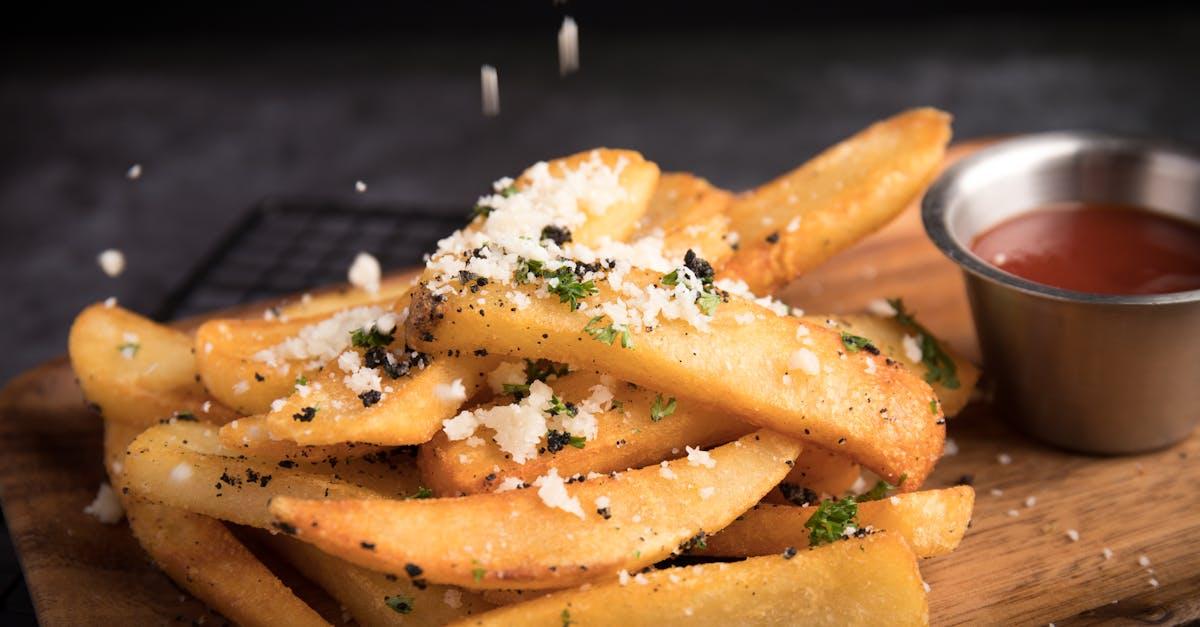 découvrez tout ce qu’il faut savoir sur les frites : leurs origines, les meilleures recettes, astuces de préparation et idées pour les accompagner. savourez le croustillant à la française !