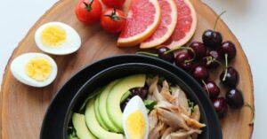 découvrez les fruits à faible index glycémique pour une alimentation équilibrée : liste, conseils et bienfaits pour contrôler la glycémie et rester en bonne santé.