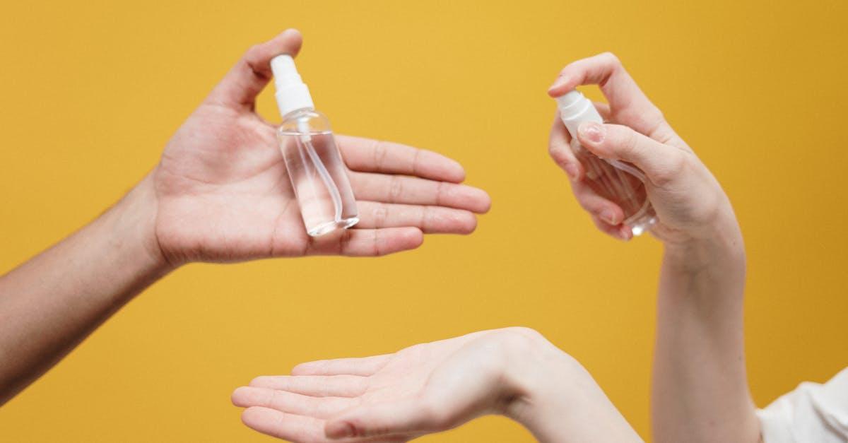 découvrez les antiviraux : leur rôle, fonctionnement, applications contre les infections virales et conseils pour une utilisation efficace en santé.