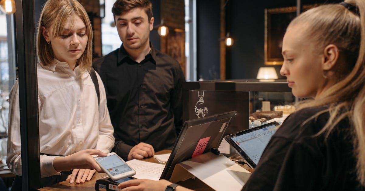 découvrez le tapping, une technique de libération émotionnelle utilisant des points d’acupression pour réduire le stress, l’anxiété et améliorer votre bien-être au quotidien. apprenez comment pratiquer le tapping pour transformer vos émotions négatives.