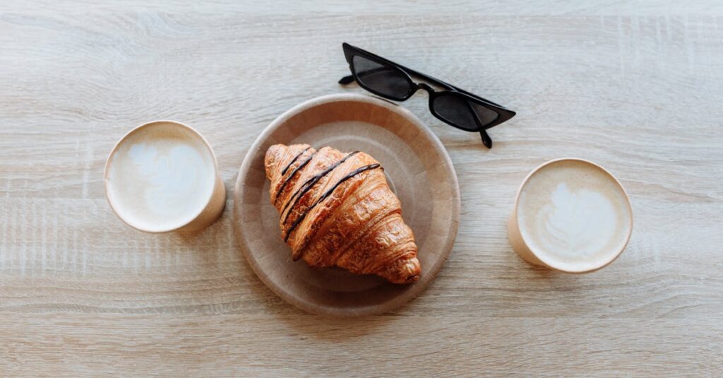 La délicieuse histoire du pain au chocolat découvrez notre délicieux croissant au chocolat, parfaitement croustillant à l'extérieur et fondant à l'intérieur, idéal pour un petit-déjeuner gourmand ou une pause sucrée.
