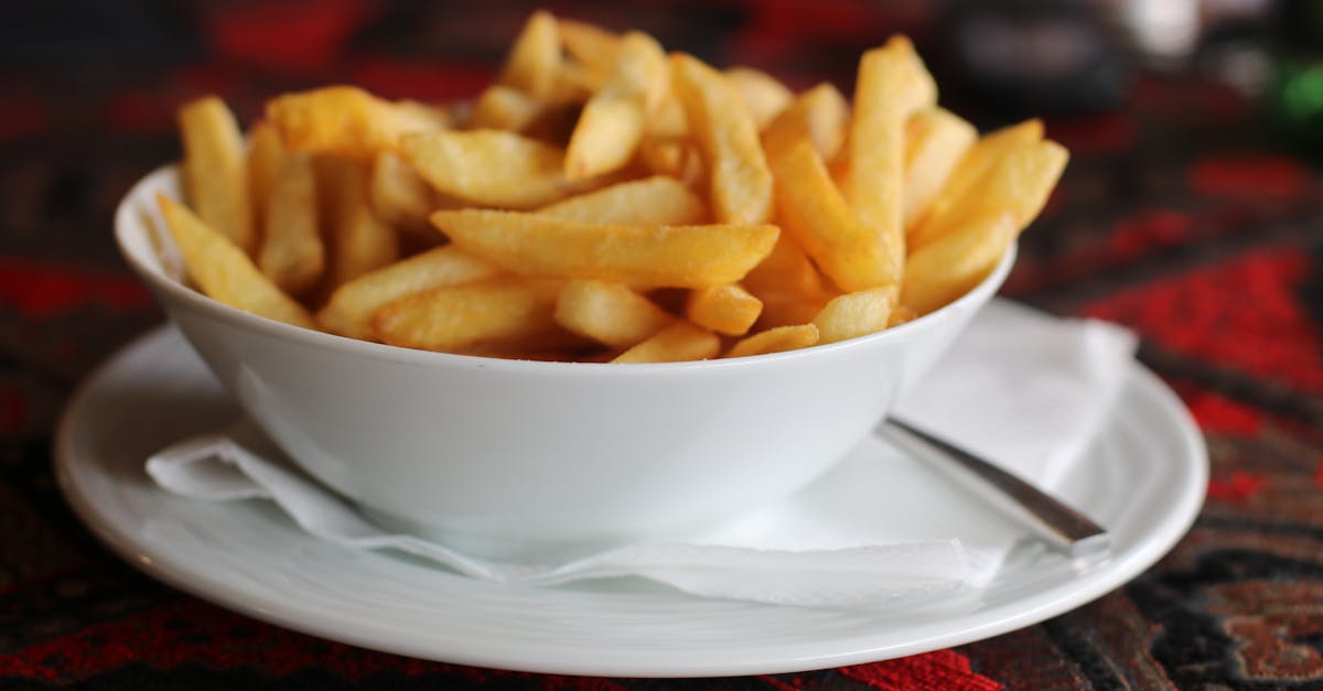 découvrez notre recette de pommes de terre croustillantes et frites à la perfection pour un accompagnement savoureux et irrésistible.