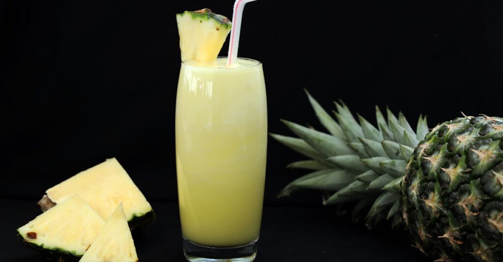 découvrez nos morceaux d'ananas frais et savoureux, parfaits pour vos recettes, desserts et collations tropicales.