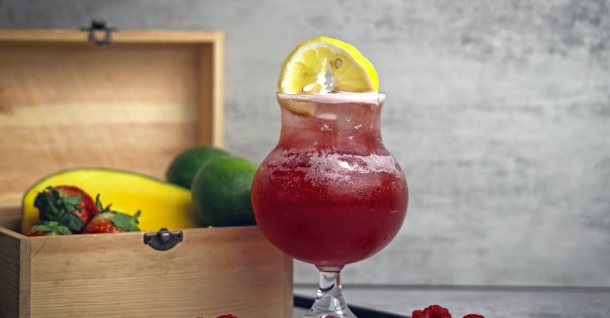 découvrez les bienfaits santé des framboises : riches en antioxydants, vitamines et fibres, elles favorisent la digestion, renforcent le système immunitaire et protègent le cœur.