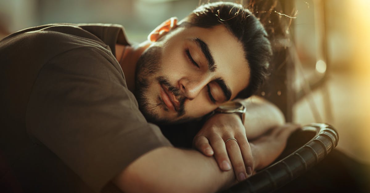 découvrez l'importance de la sérotonine, le neurotransmetteur clé du bien-être et de l'équilibre émotionnel, ainsi que ses effets sur la santé mentale et physique.