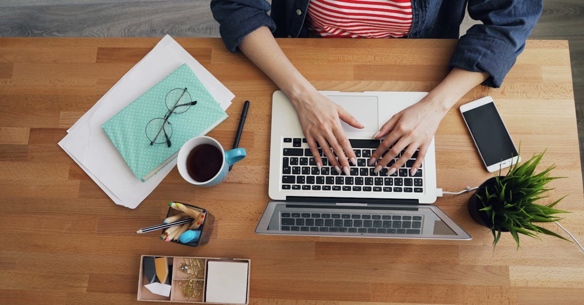 découvrez le tapping, une technique de bien-être combinant des tapotements sur des points spécifiques du corps pour libérer les émotions négatives et réduire le stress.