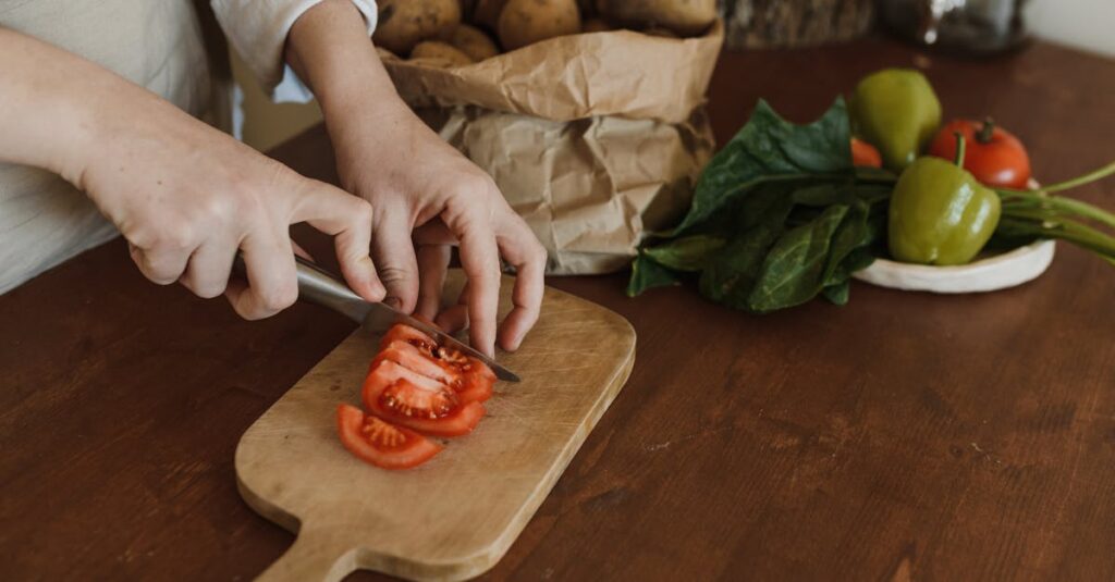Préparer une délicieuse purée de pommes de terre maison découvrez notre recette simple et délicieuse de purée de pommes de terre maison, parfaite pour accompagner vos plats favoris.