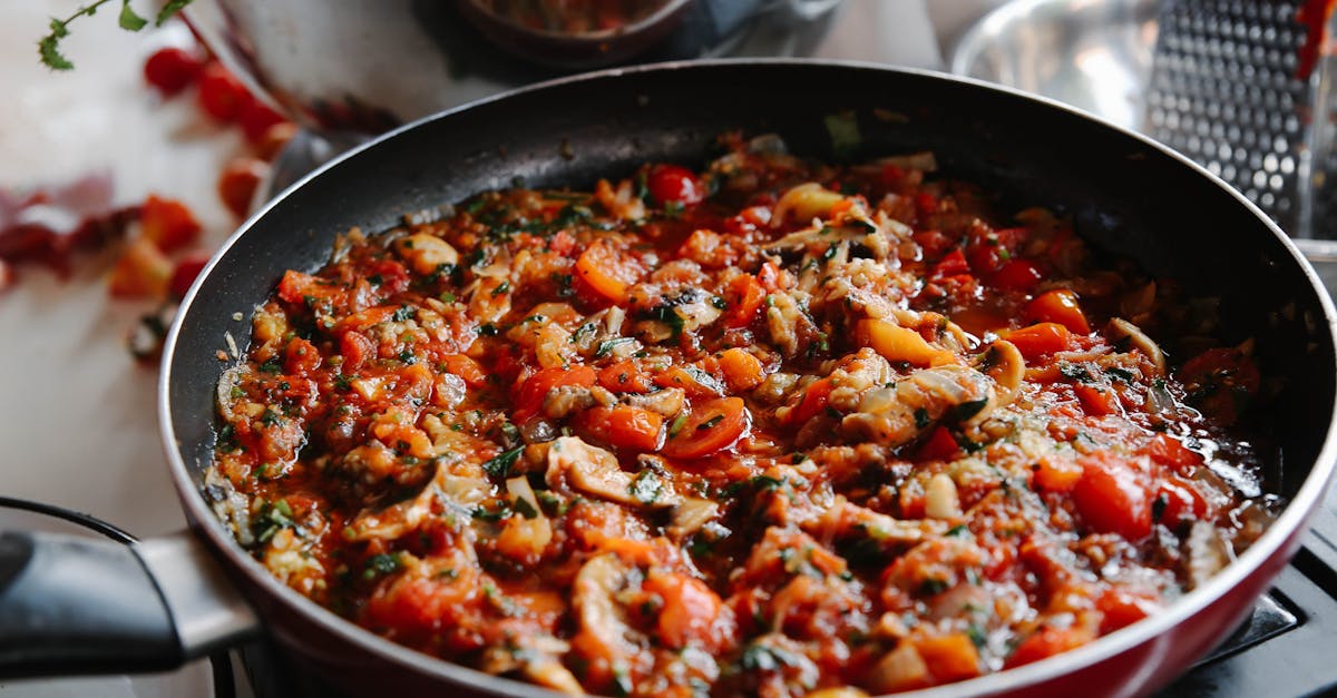 découvrez la recette traditionnelle de la ratatouille, un délicieux plat provençal à base de légumes mijotés. facile à préparer, sain et savoureux, parfait pour l'été ou en accompagnement.