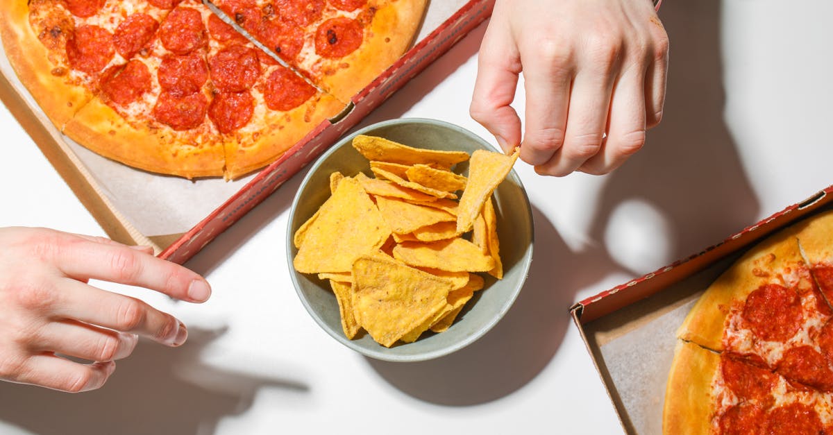 découvrez les aliments à limiter pour une alimentation équilibrée et préserver votre santé au quotidien.