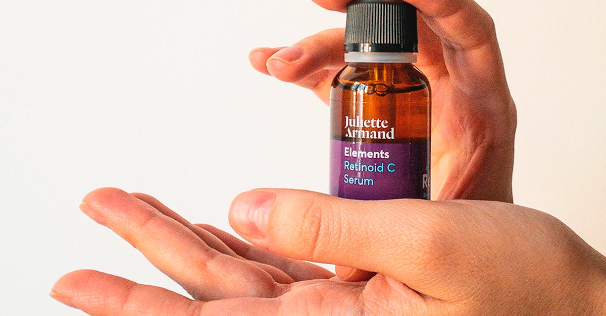 découvrez les bienfaits de l'acide hyaluronique pour une peau hydratée, repulpée et éclatante. apprenez comment l'intégrer dans votre routine beauté pour des résultats visibles.