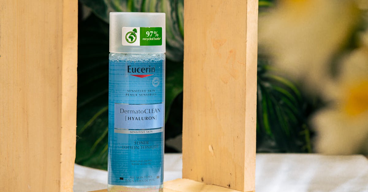 découvrez les bienfaits de l'acide hyaluronique pour vos cheveux : hydratation intense, renforcement, éclat et protection contre les agressions extérieures.