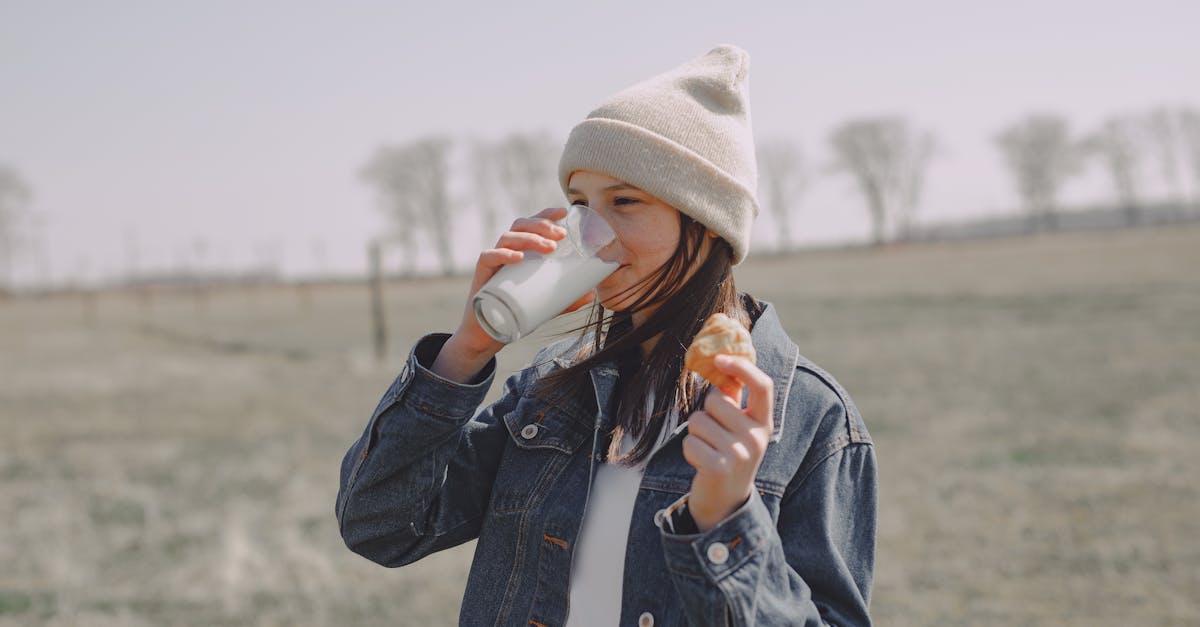 découvrez tout sur l'intolérance au lactose : symptômes, causes, diagnostics et conseils pour bien gérer cette condition alimentaire au quotidien.