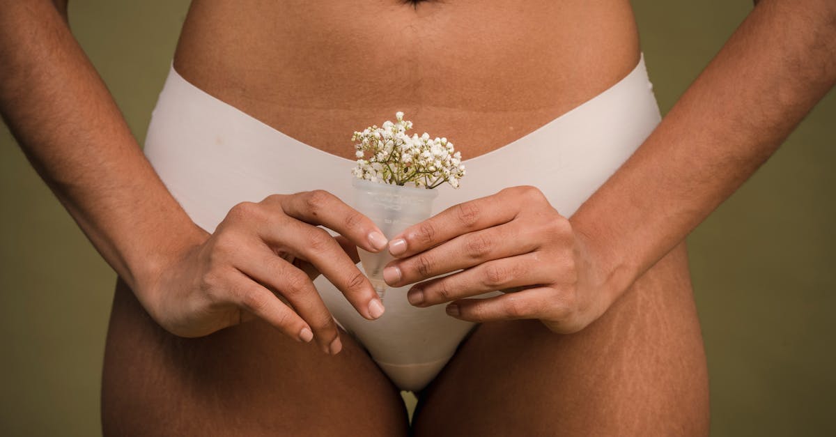 découvrez les aliments recommandés pendant la menstruation pour mieux gérer les symptômes et favoriser votre bien-être.